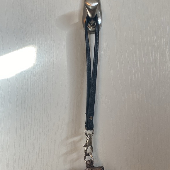 3 for 15 Kathy  Van Zeeland wristlet - Picture 3 of 5